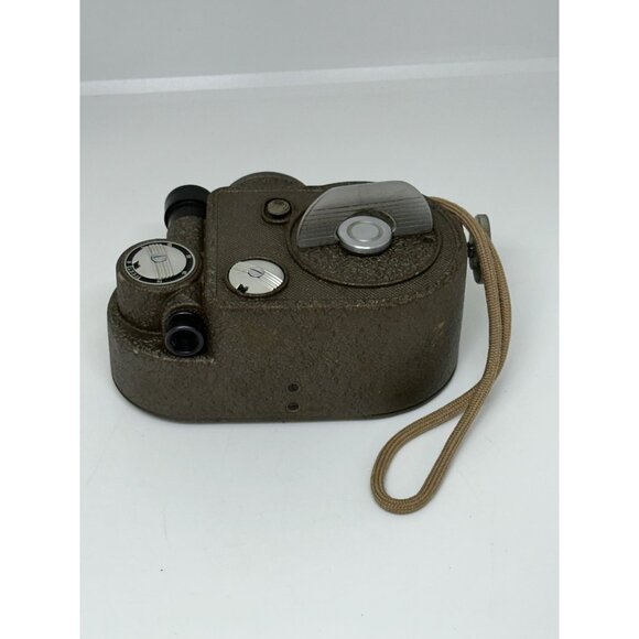 VTG 1940 Revere Eight Model 88 8mm Movie Turret Cine Camera Film Collectible USA - Picture 6 of 10